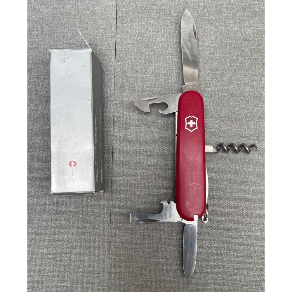 VICTORINOX HUNTSMAN  Swiss Army Knife -  91mm RED